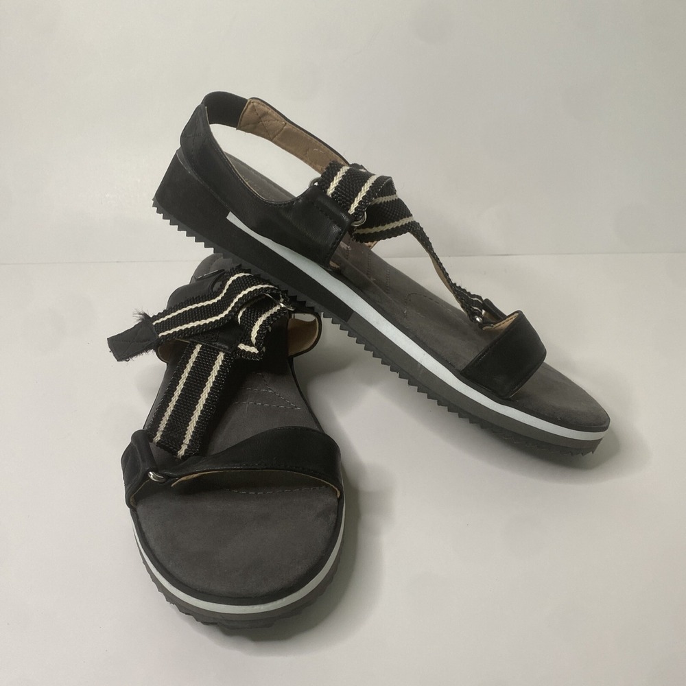 ADRIENNE VITTADINI SPORT SIZE 10M‎ Womans BLACK OPEN TOE SANDAL. AV SANDAL.